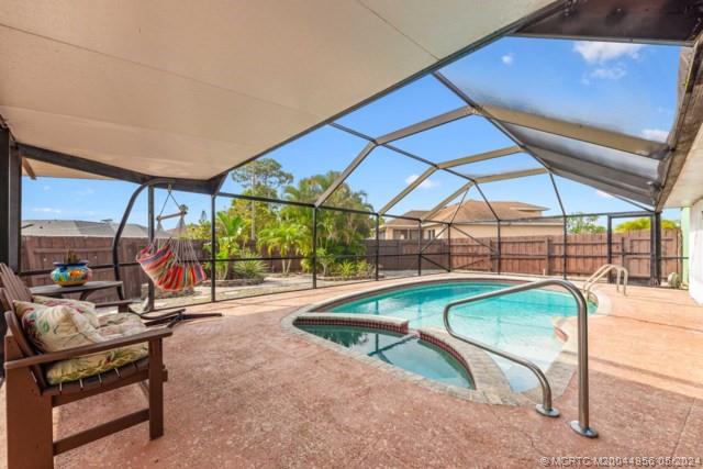 102 NE Dominican Terrace