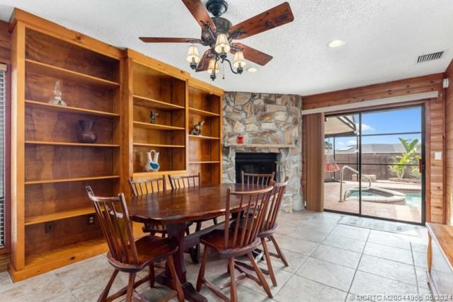 102 NE Dominican Terrace