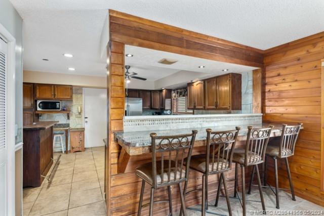 102 NE Dominican Terrace
