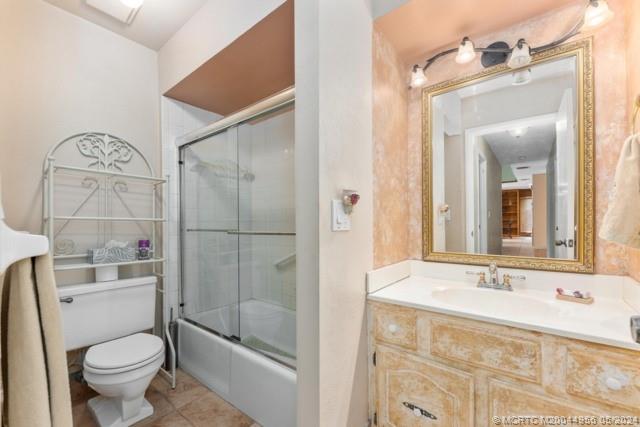 102 NE Dominican Terrace