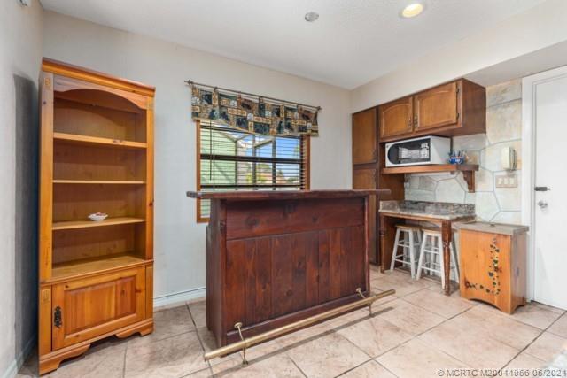 102 NE Dominican Terrace