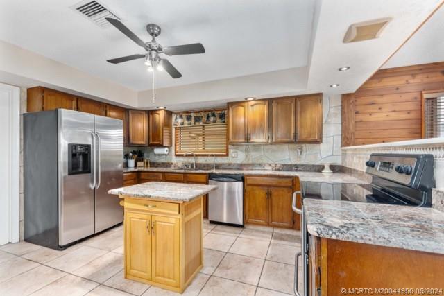 102 NE Dominican Terrace