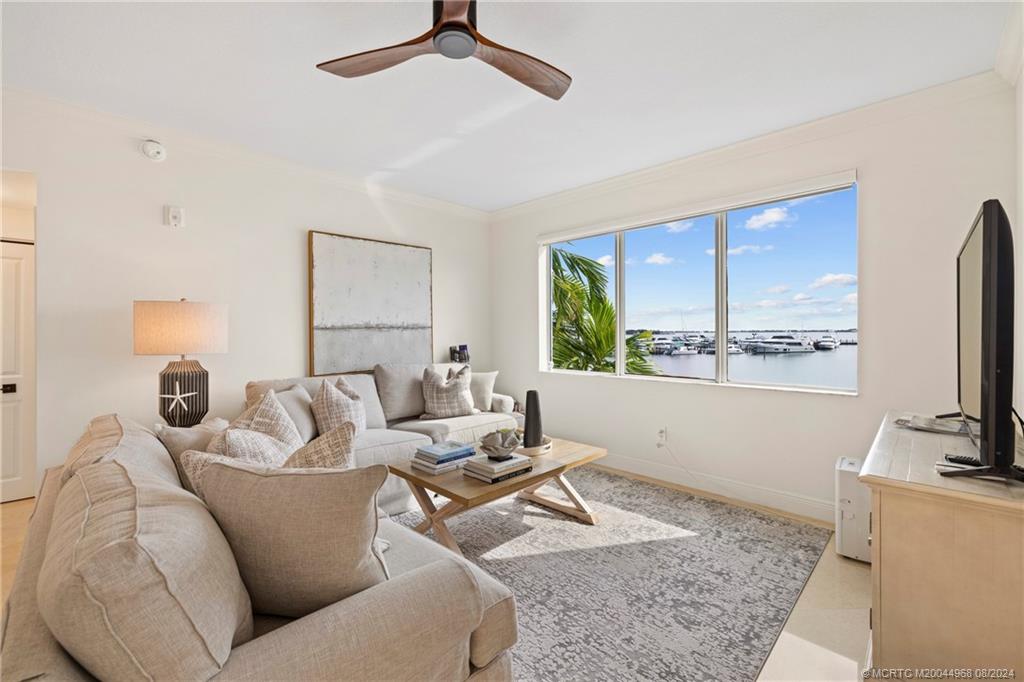 675 NW Flagler Avenue 202