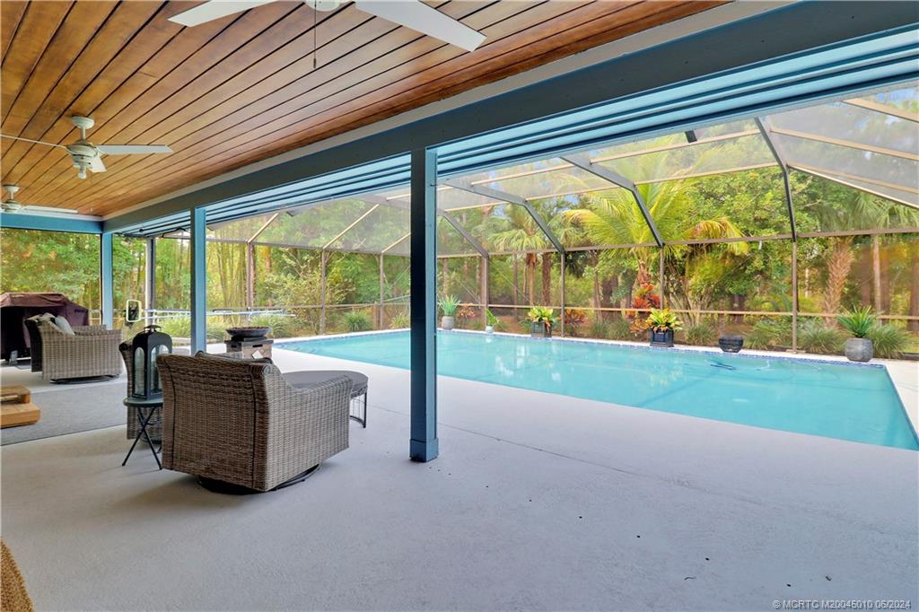 5266 SW Leeward Lane