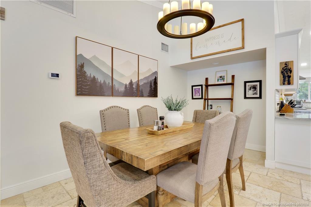 5266 SW Leeward Lane