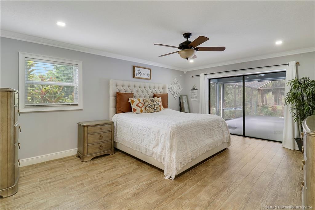 5266 SW Leeward Lane