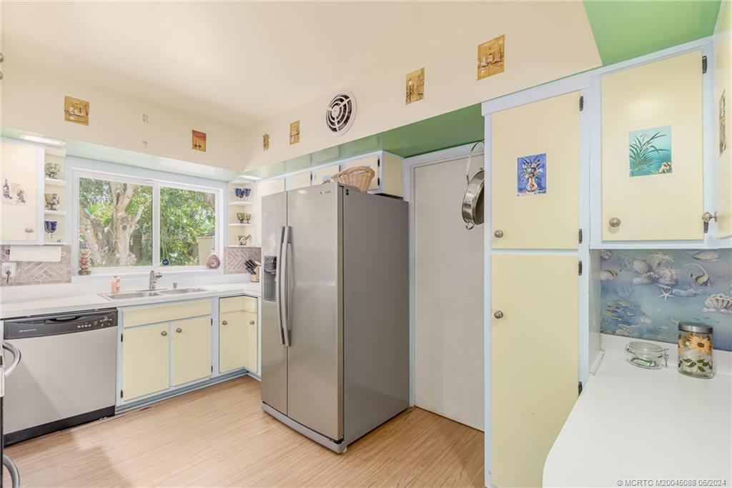 818 SE Riverside Drive