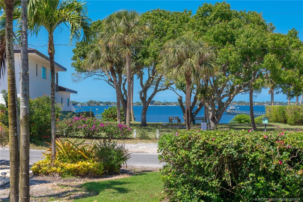 818 SE Riverside Drive