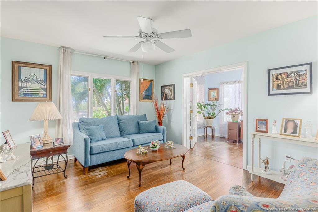 818 SE Riverside Drive