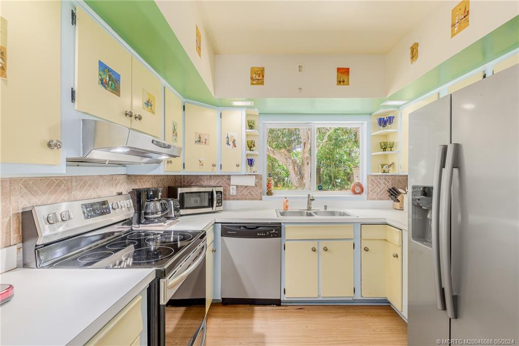 818 SE Riverside Drive