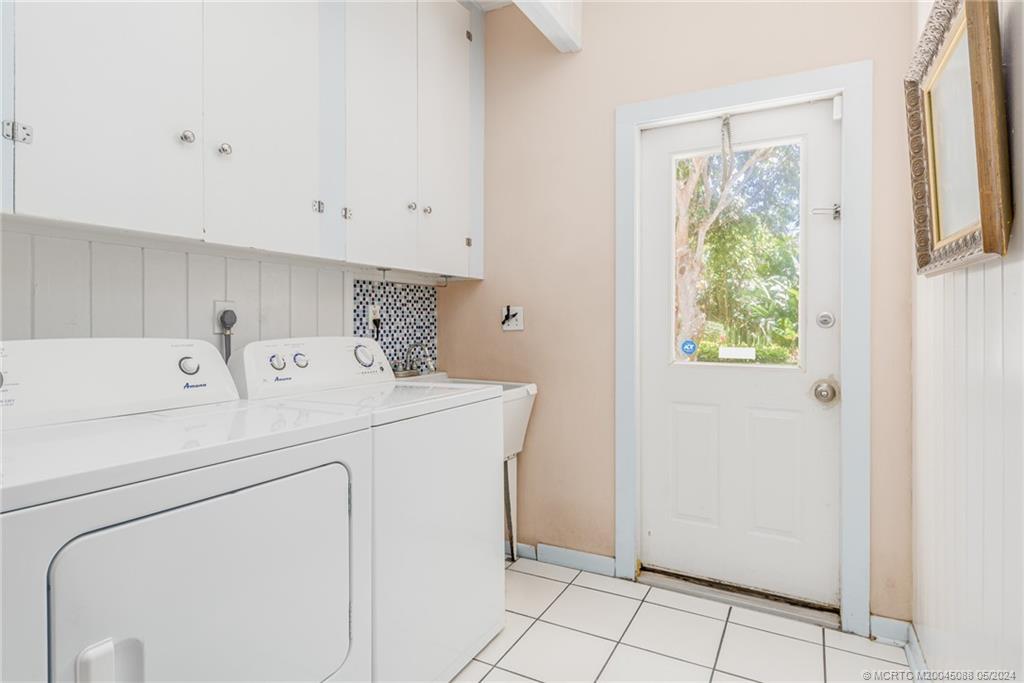 818 SE Riverside Drive