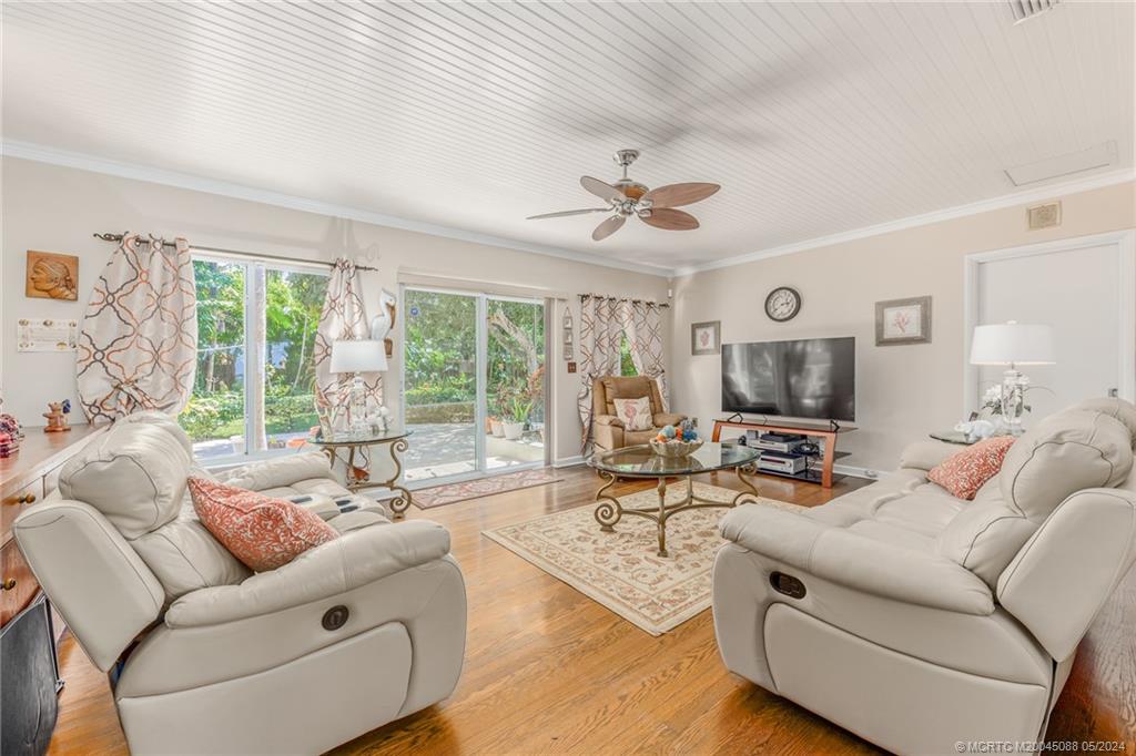 818 SE Riverside Drive