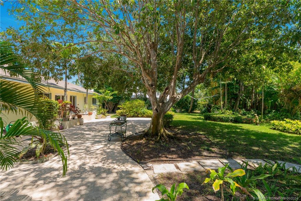 818 SE Riverside Drive