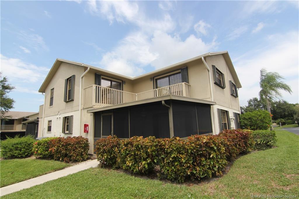 7322 SE Concord Place