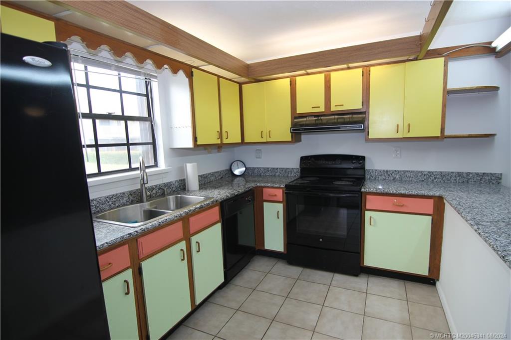 7322 SE Concord Place