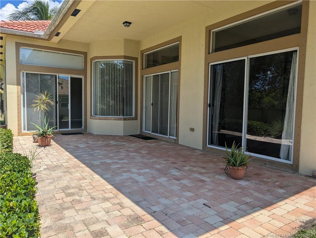 1468 SE Conference Circle