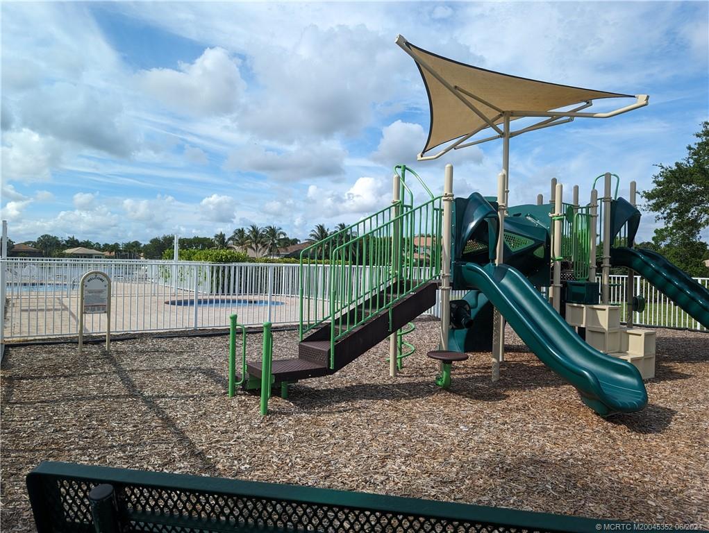 1468 SE Conference Circle