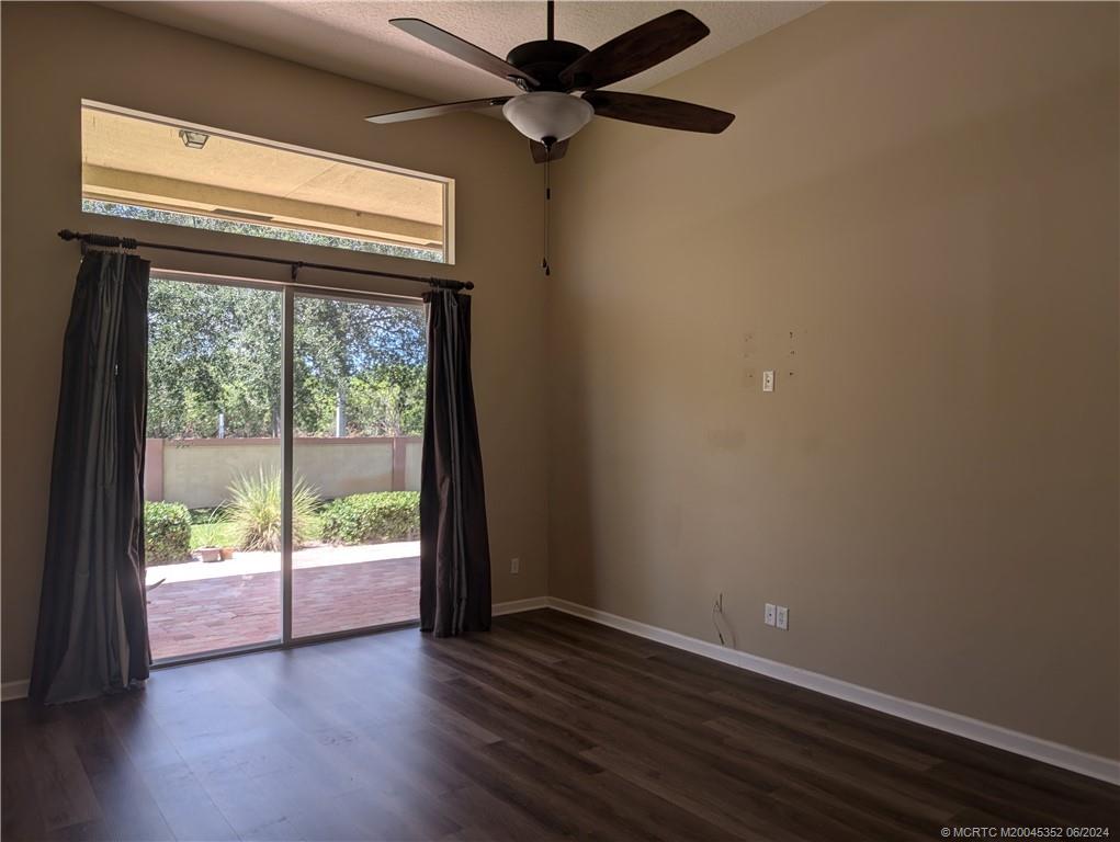 1468 SE Conference Circle