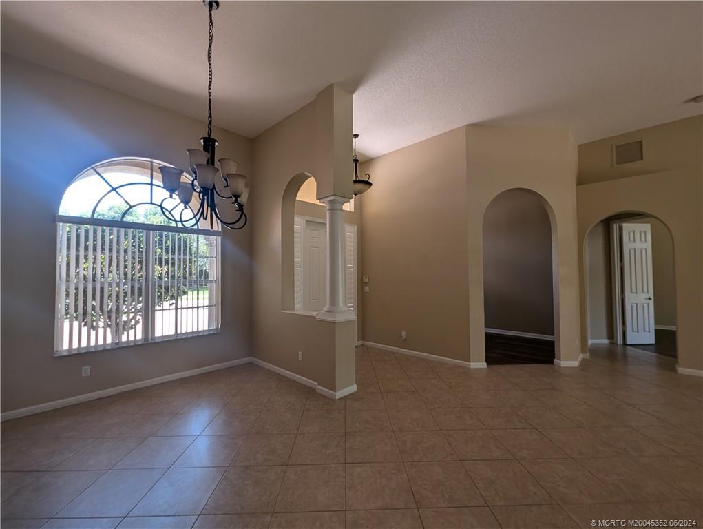 1468 SE Conference Circle