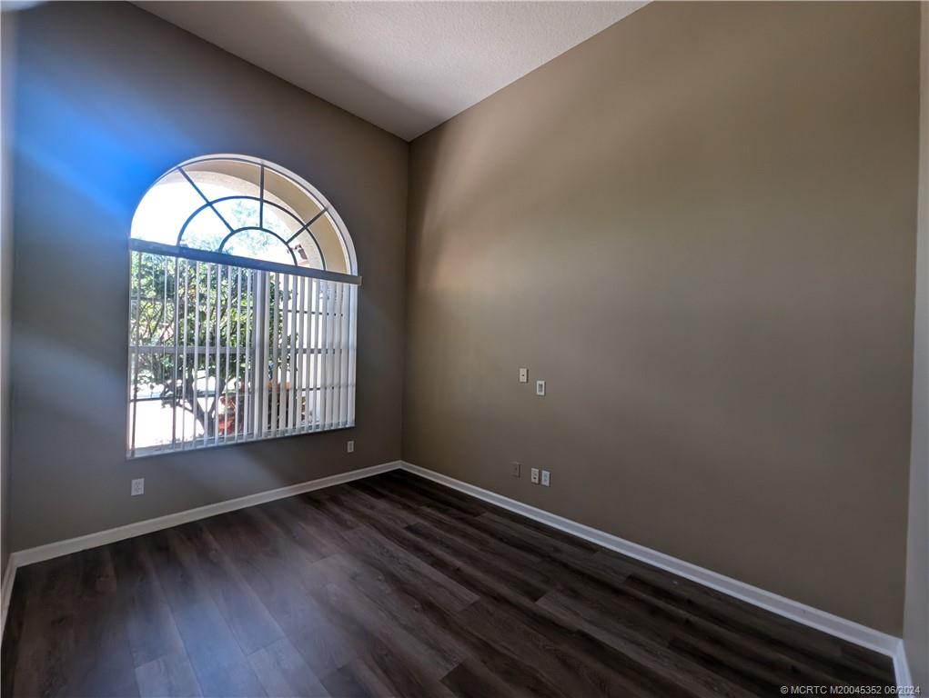 1468 SE Conference Circle