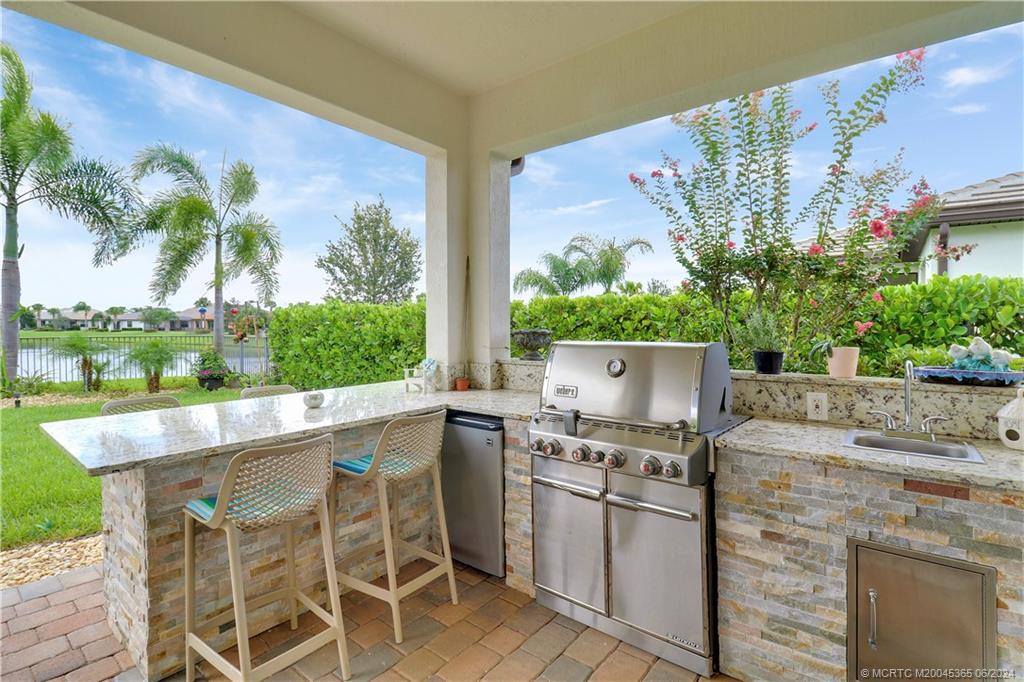 775 SE Villandry Way