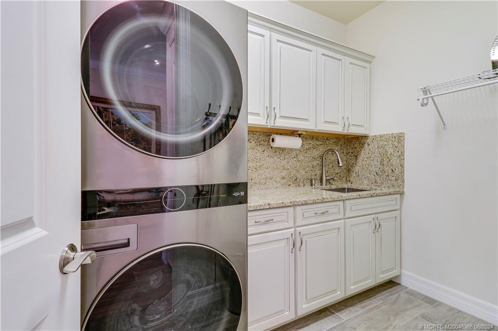 775 SE Villandry Way