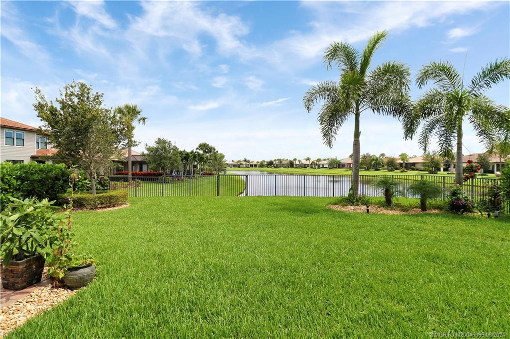 775 SE Villandry Way