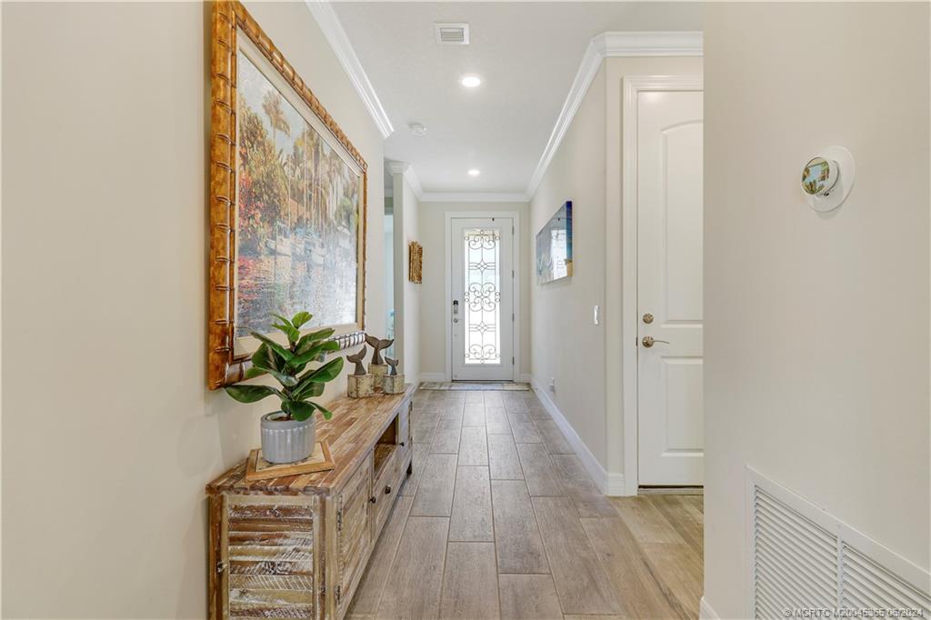 775 SE Villandry Way