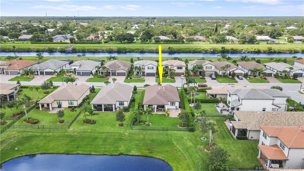 775 SE Villandry Way