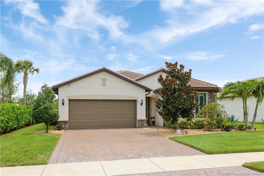 775 SE Villandry Way