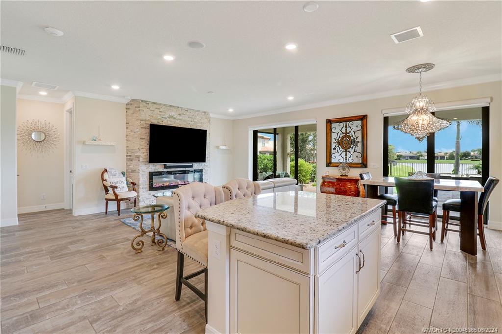 775 SE Villandry Way