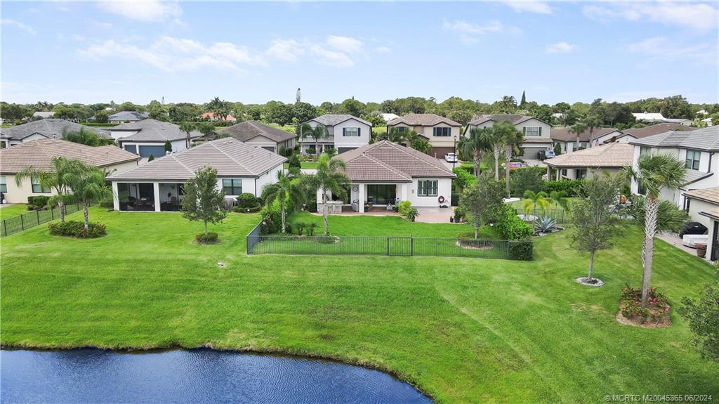 775 SE Villandry Way