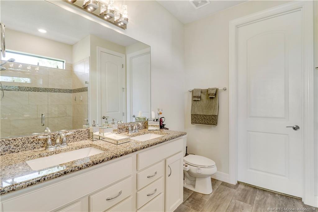 775 SE Villandry Way