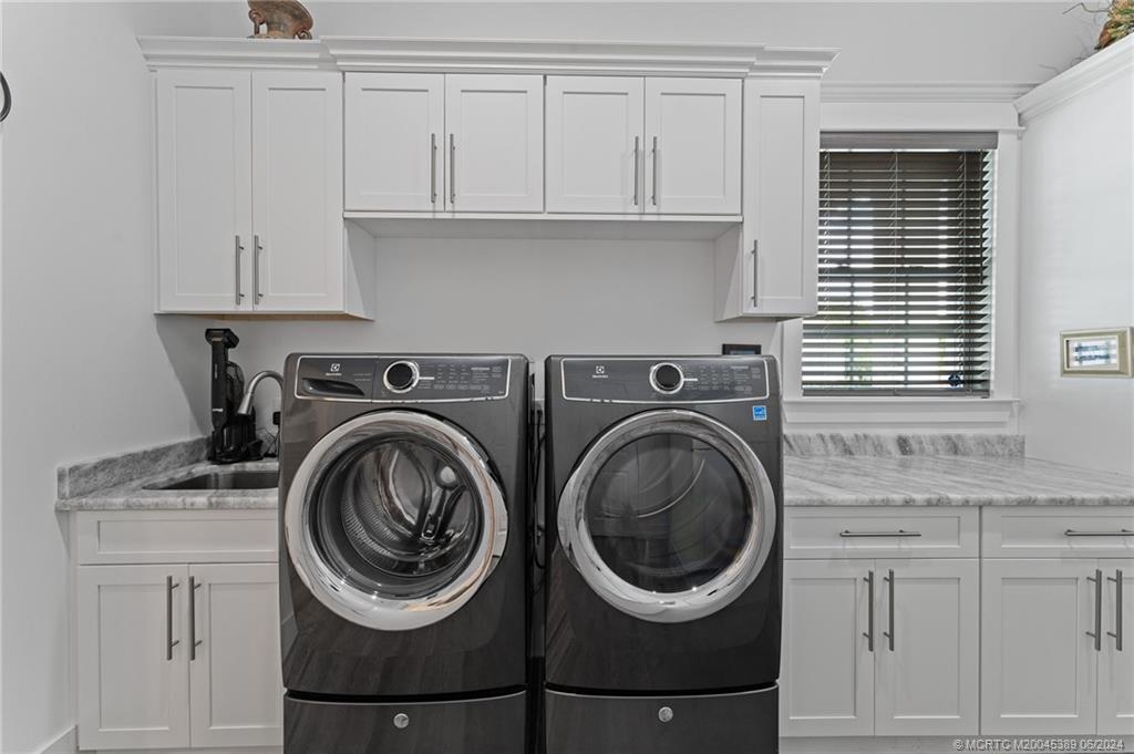 3442 SW Rivers End Way