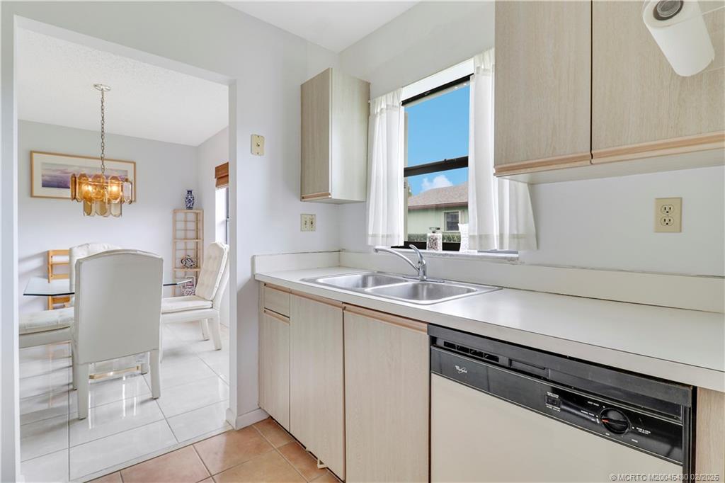 1738 W Sanderling Lane 4