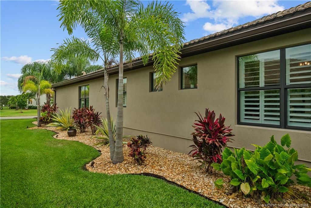 453 SE Bancroft Ct