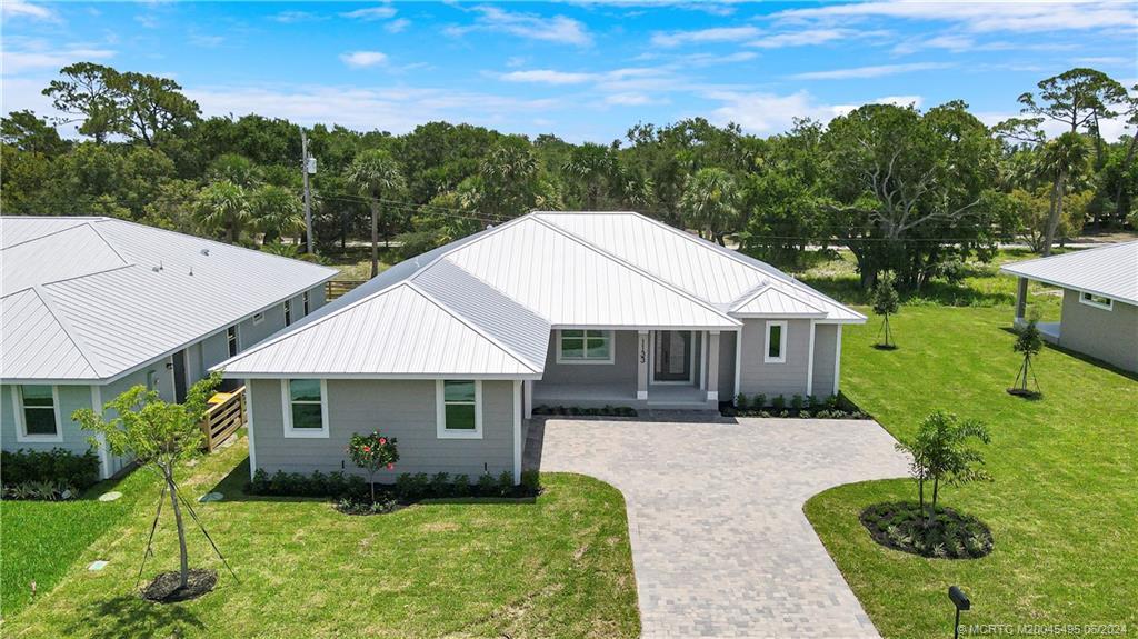 1133 NE Orange Avenue