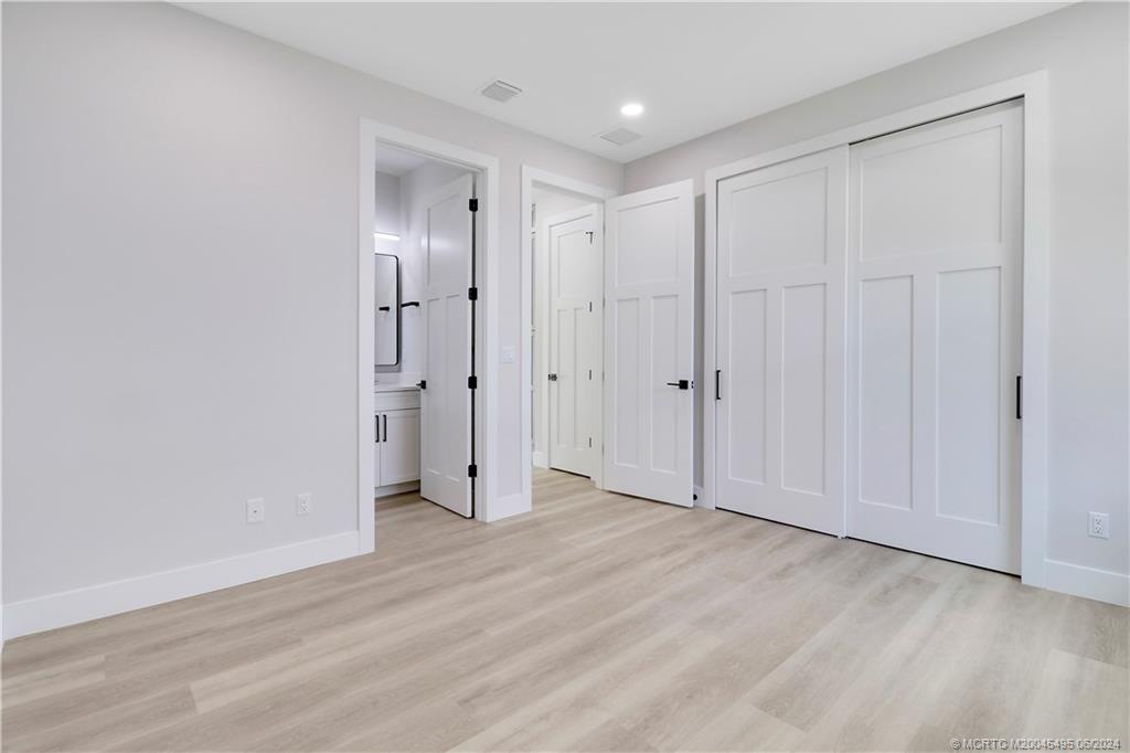 1133 NE Orange Avenue