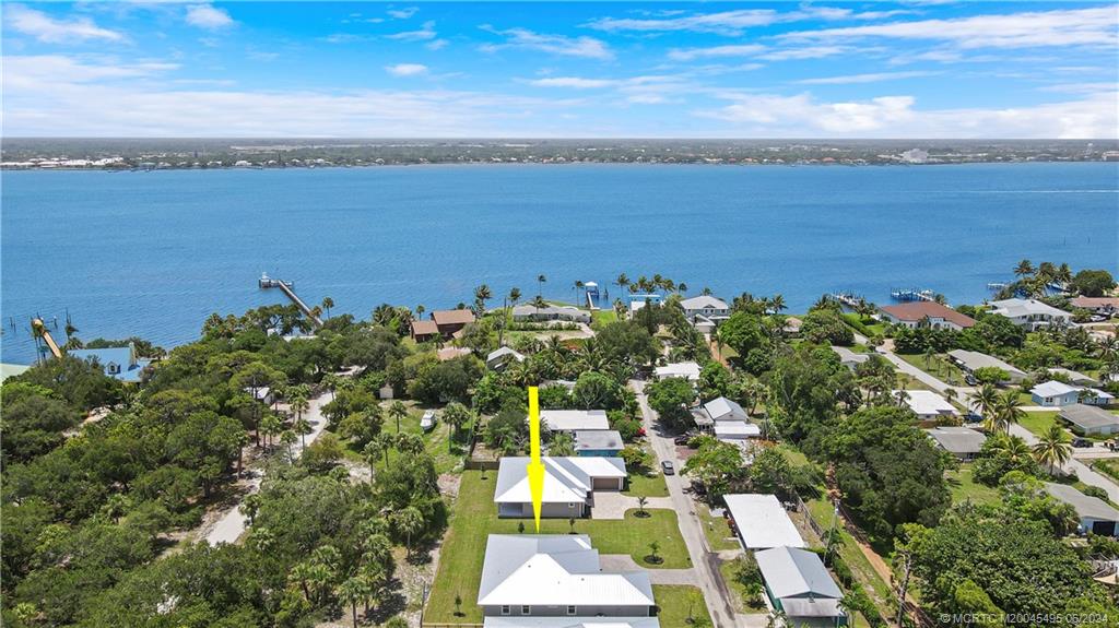 1133 NE Orange Avenue