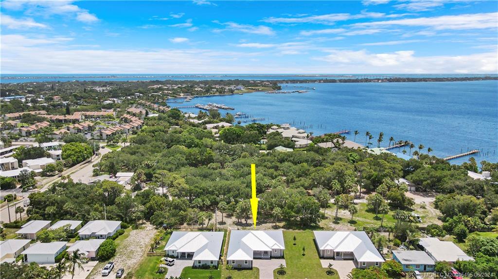 1133 NE Orange Avenue