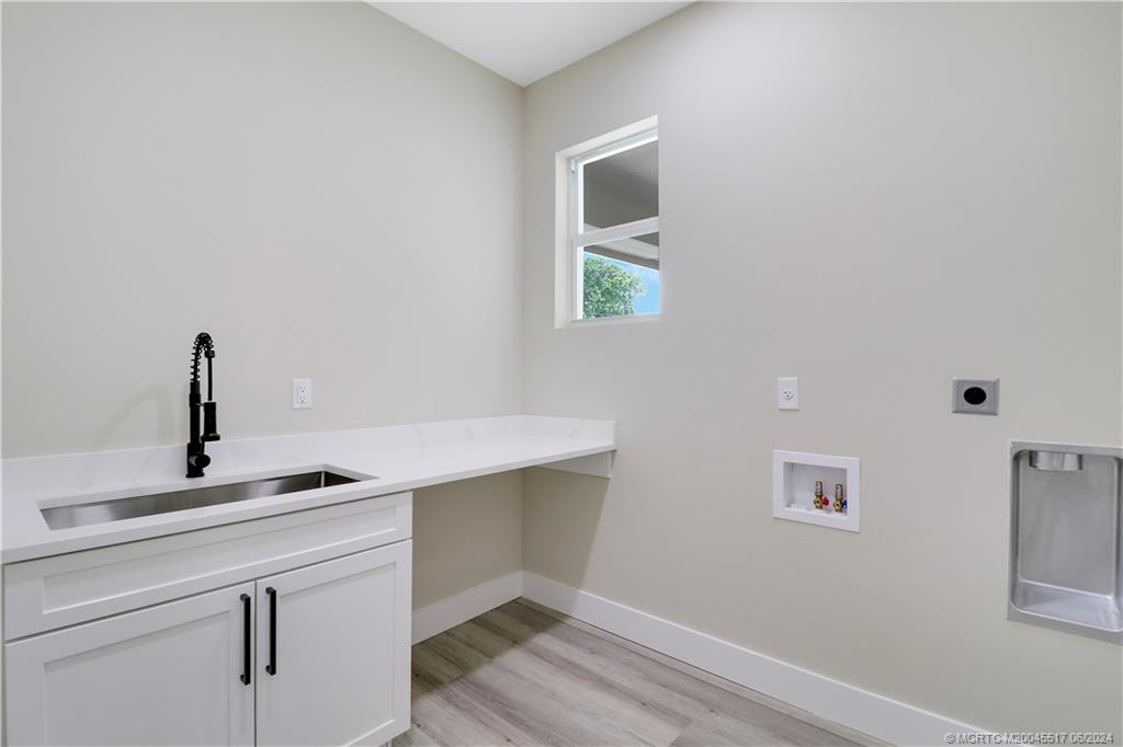 1113 NE Orange Avenue