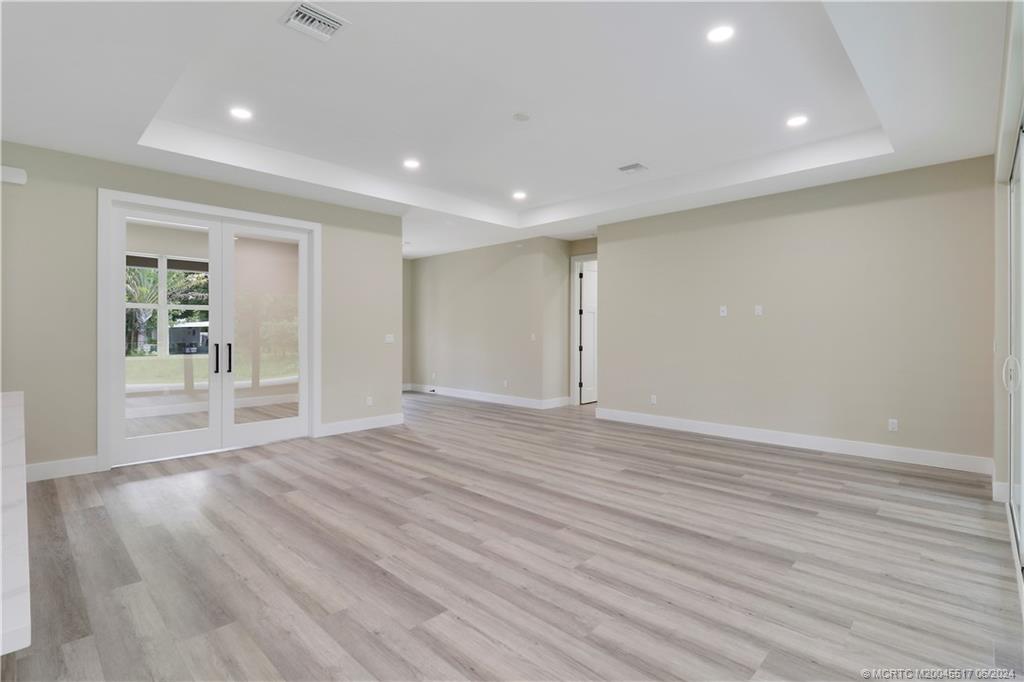 1113 NE Orange Avenue