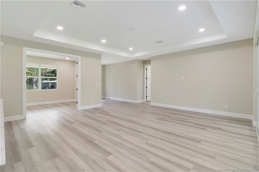 1113 NE Orange Avenue