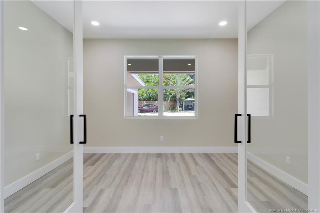 1113 NE Orange Avenue