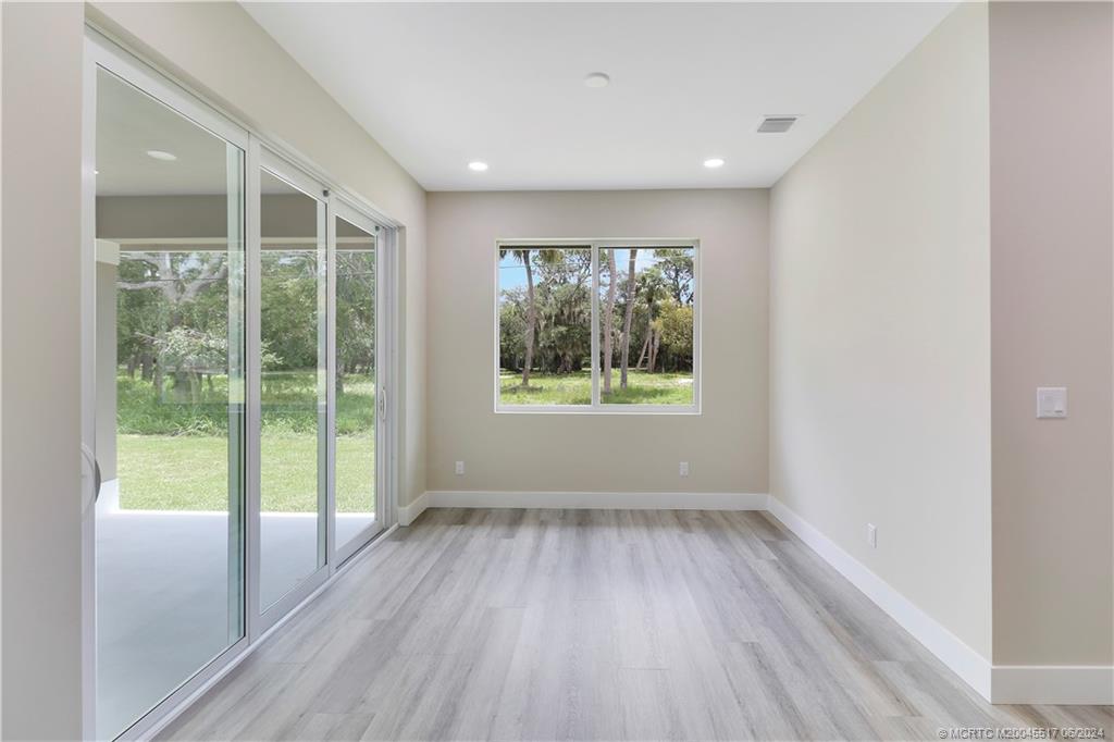 1113 NE Orange Avenue