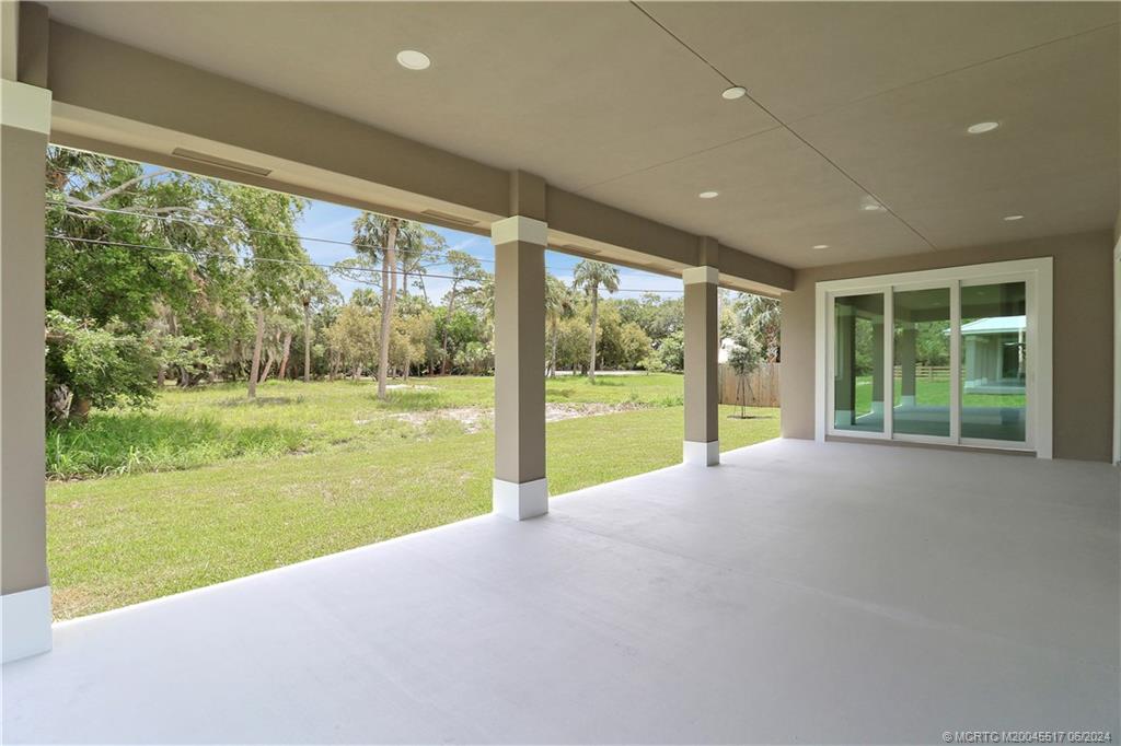 1113 NE Orange Avenue