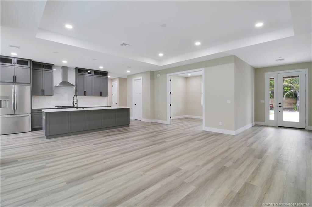 1113 NE Orange Avenue