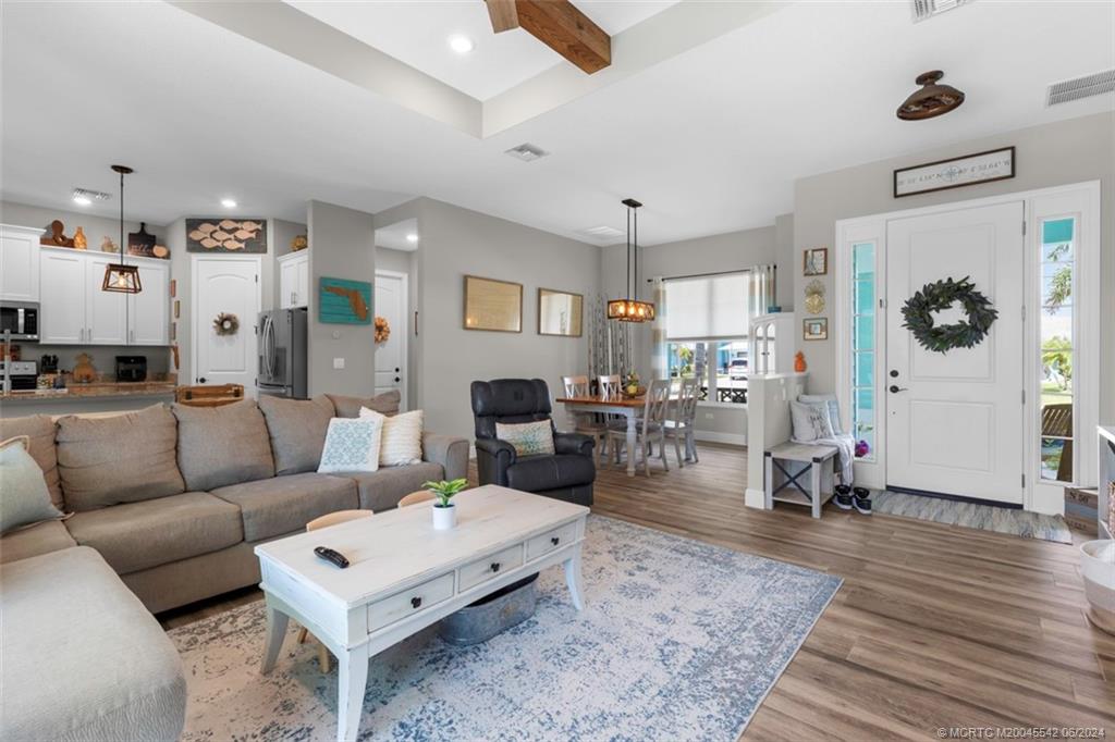 1656 SE Dome Circle