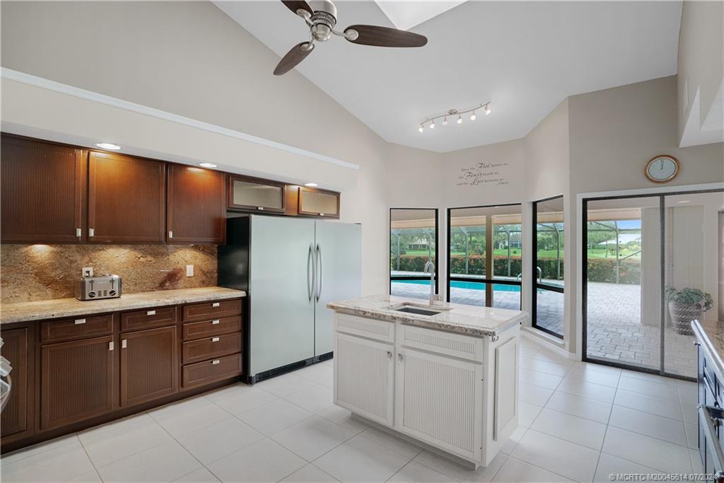 3862 SW Bimini Circle N