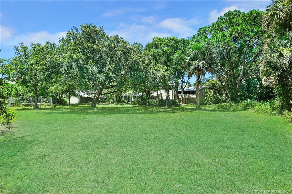 5513 Spruce Drive